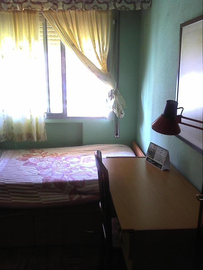 Quarto em Acomodações Particulares Hab 1 Wifi Vista Alegre *